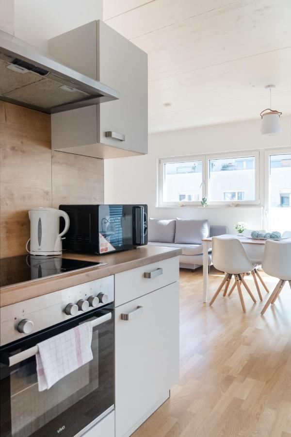 Helles, Neues Dg Apartment Mit Blick Zum Donauturm Vídeň Exteriér fotografie