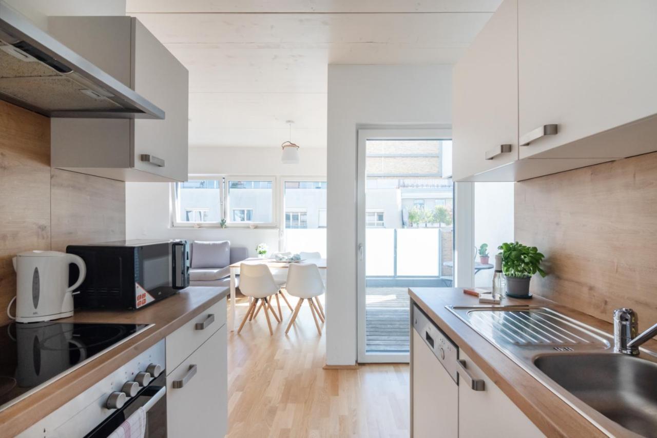 Helles, Neues Dg Apartment Mit Blick Zum Donauturm Vídeň Exteriér fotografie